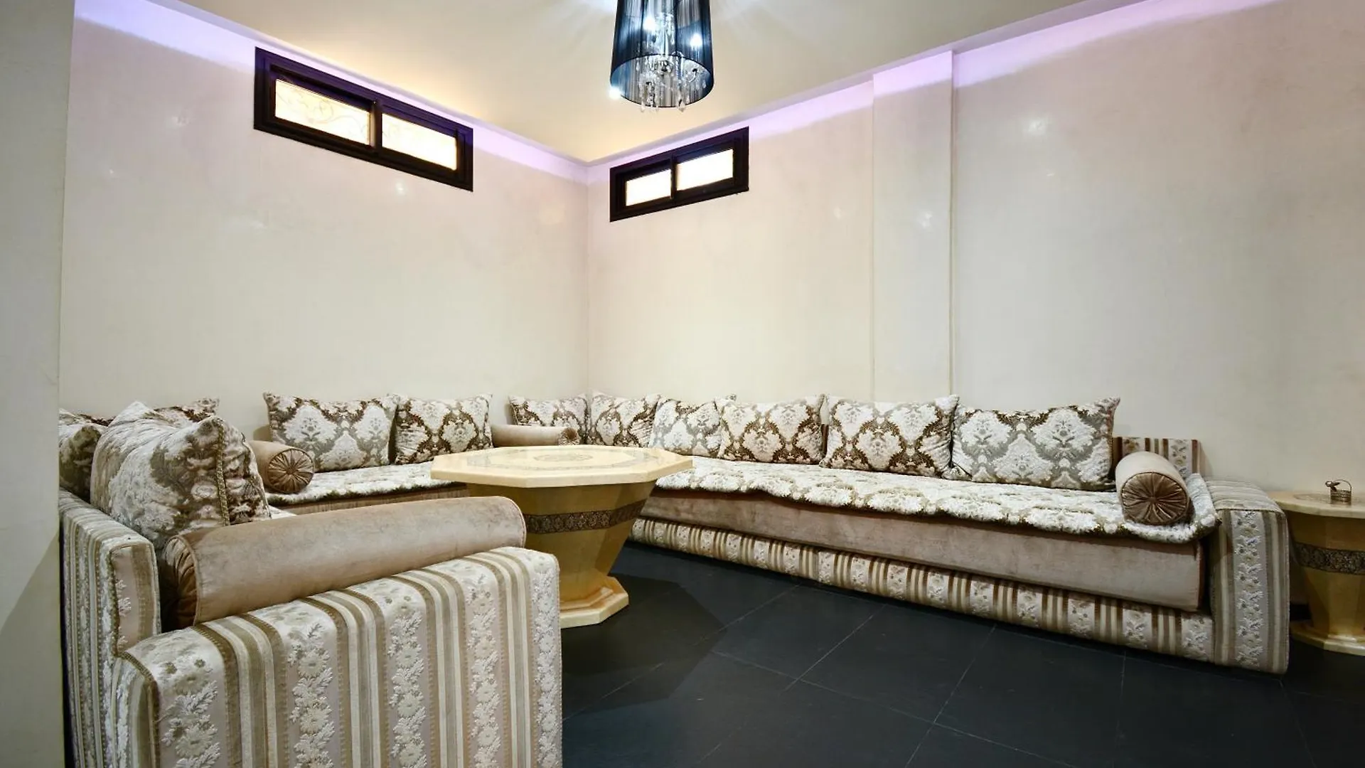 2 King Suites- Pool,Ac & Parking-Central Location Marakéš Vila